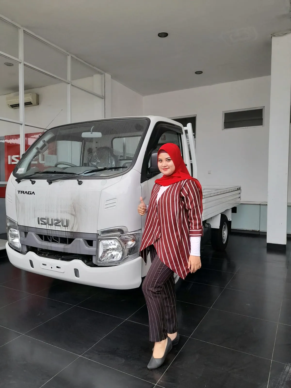 Eka Sales Mitsubishi Jakarta